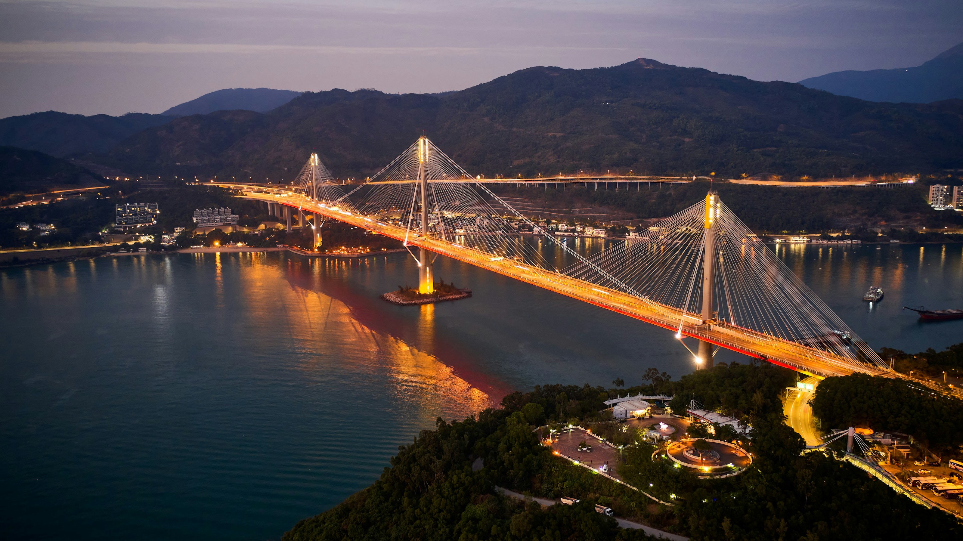 基础设施防护 / 跨海桥梁场景摄影